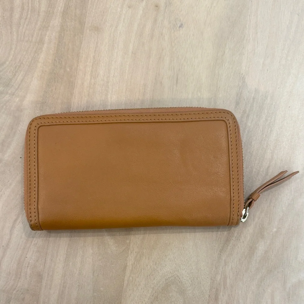 Tory Burch Zip-Around Wallet - Picture 2 of 5